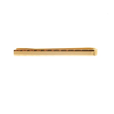 Lot 178 - A gold tie pin