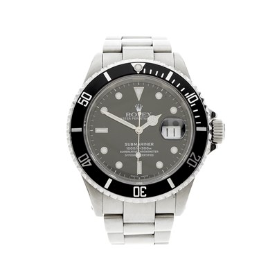 Lot 277 - Rolex, an Oyster Perpetual Date Submariner bracelet watch