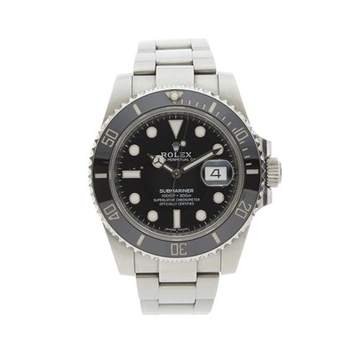 Lot 279 - Rolex, an Oyster Perpetual Date Submariner bracelet watch