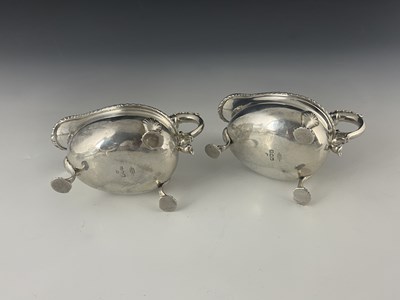 Lot 82 - A pair of Edwardian silver sauce boats,...