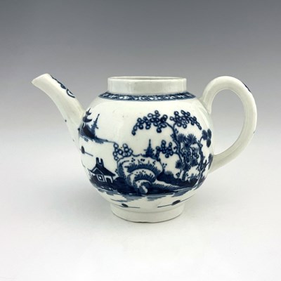 Lot 962 - A Worcester blue and white miniature teapot,...