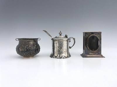 Lot 408 - A group of items to include a Victorian Gothic-...