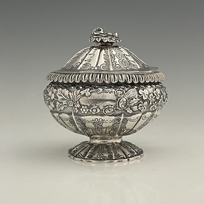 Lot 442 - A William IV silver pedestal bowl and cover,...