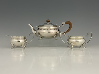 Lot 462 - A George VI silver three-piece tea service,...