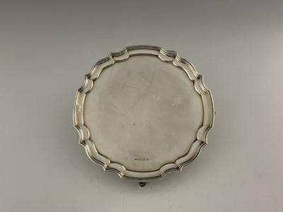 Lot 464 - An Elizabeth II silver salver, with pie-crust...