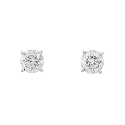 Lot 42 - A pair of 18ct gold diamond stud earrings