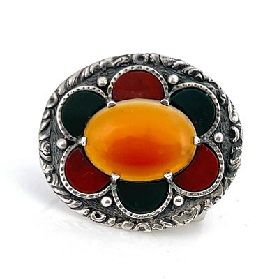 Lot 26 - A Scottish hardstone and silver brooch, H...