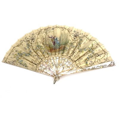 Lot 245 - An early 20th century Continental fan with...