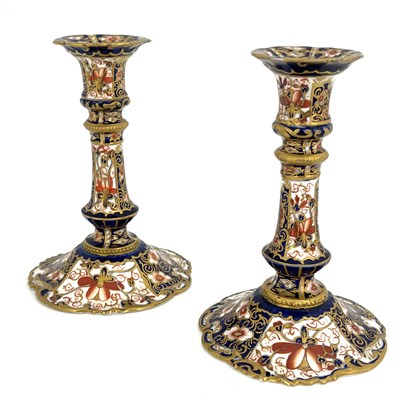 Lot 926 - A pair of Royal Crown Derby Imari 2451...