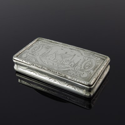 Lot 302 - A nineteenth-century Continental silver snuff...