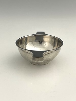 Lot 305 - A George V Scottish silver quaich, of...