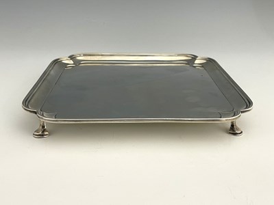 Lot 14 - A George V silver salver, of shaped...
