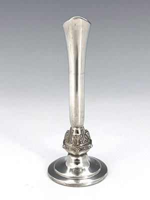 Lot 77 - An Elizabeth II silver posy vase, the flared...