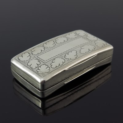 Lot 299 - A George III silver snuff box, of rectangular...