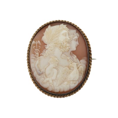 Lot 122 - An early to mid 20th century shell cameo brooch