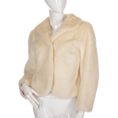 Lot 468 - A pearl mink jacket, featuring a lapel collar,...