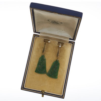 Lot 21 - A pair of early 20th century gold A-jade and pearl drop earrings
