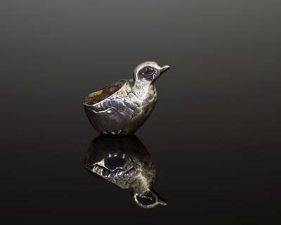 Lot 168 - An Edwardian silver novelty pin cushion,...