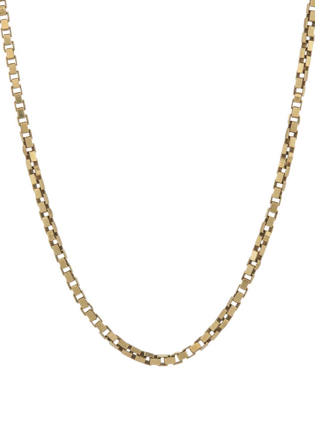 Lot 40 - A 9ct gold box-link chain necklace