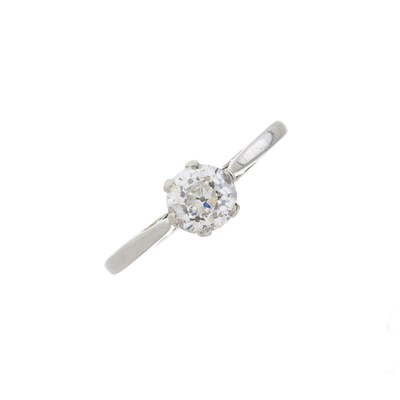 Lot 149 - A mid 20th century platinum diamond single-stone ring