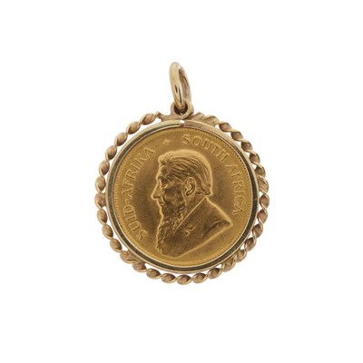 Lot 180 - South Africa, a gold coin pendant