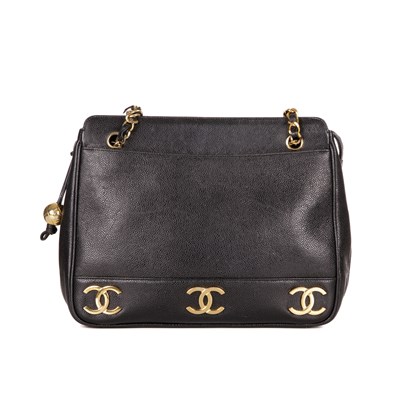 Lot 221 - Chanel, a vintage caviar leather handbag