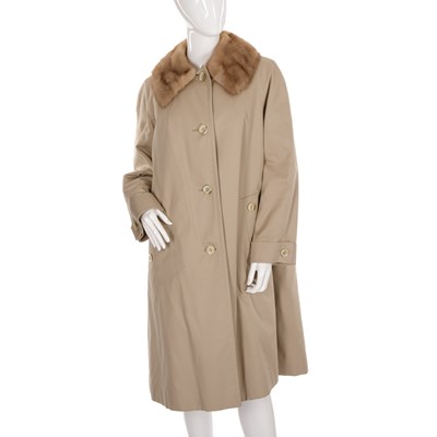 Lot 188 - Aquascutum, an Aqua 5 ladies beige trench coat