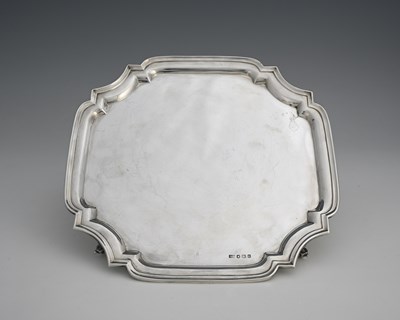 Lot 276 - An Elizabeth II silver salver, of rectangular...