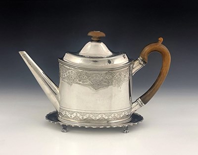 Lot 86 - A George III silver teapot, Peter and Ann...