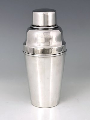 Lot 223 - A large Art Deco silver plated cocktail shaker,...