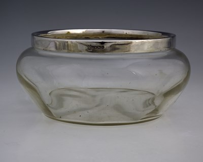 Lot 347 - A George V silver-mounted glass bowl or table...