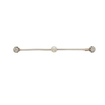 Lot 639 - An early 20th century 18ct gold diamond and pearl bar brooch