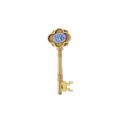 Lot 10 - A late Victorian 15ct gold enamel key brooch