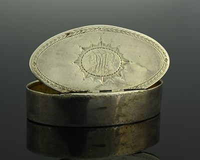 Lot 105 - A George III silver snuff box, of navette form,...