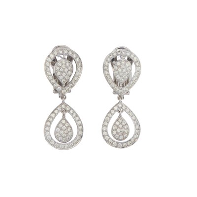 Lot 107 - A pair of mid 20th century diamond drop earrings