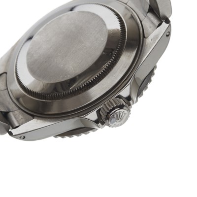 Lot 168 - Rolex, an Oyster Perpetual Date Submariner bracelet watch