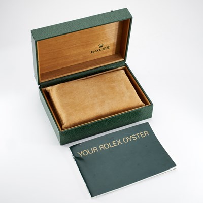 Lot 168 - Rolex, an Oyster Perpetual Date Submariner bracelet watch