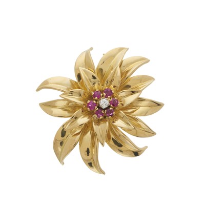 Lot 101 - Tiffany & Co., an 18ct gold ruby and diamond flower pendant