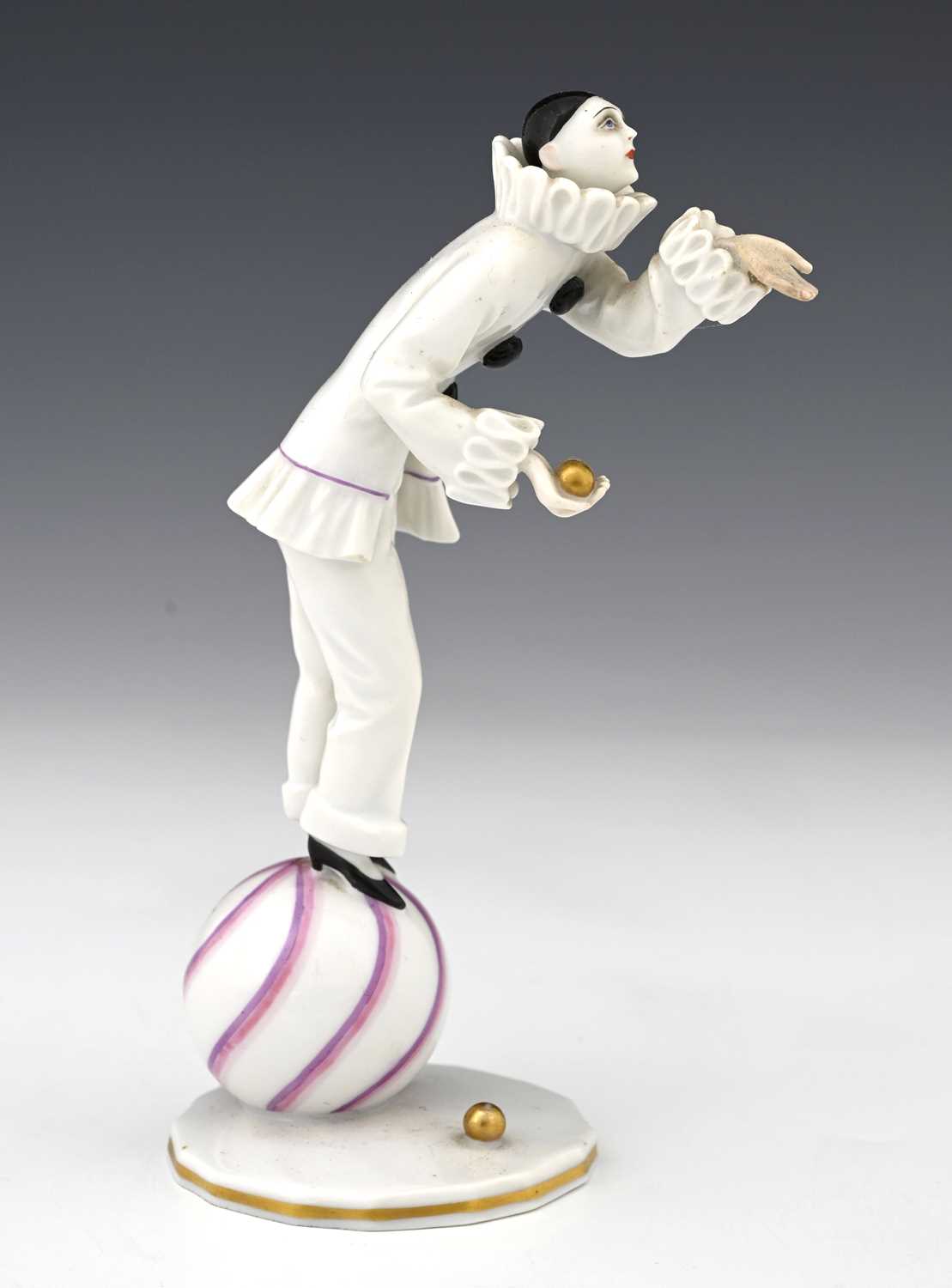 Lot 458 - Ida Schwetz Lehmann for Augarten, an Art Deco...