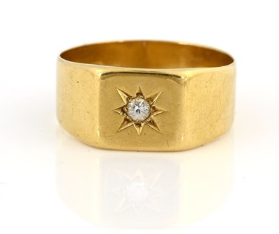 Lot 7 - An 18ct gold white gem signet ring