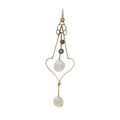 Lot 9 - An Edwardian 15ct gold sapphire and pearl drop pendant