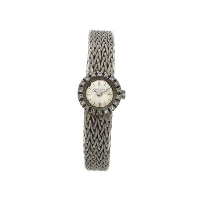 Lot 195 - Jaquet Girard, an 18ct white gold diamond bracelet watch