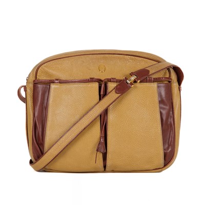 Lot 209 - Cartier, a leather Must de Cartier crossbody bag.