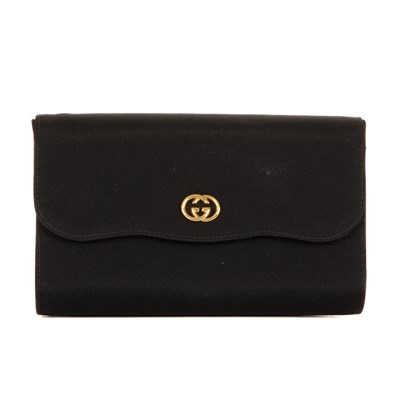 Lot 305 - Gucci, a vintage clutch