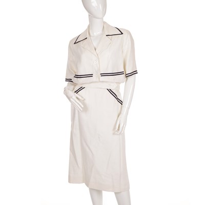 Lot 312 - Gucci, a ladies vintage linen outfit