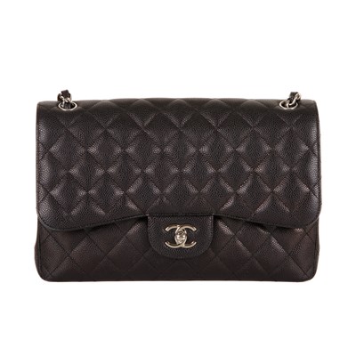 Lot 252 - Chanel, a Jumbo Classic Double Flap handbag