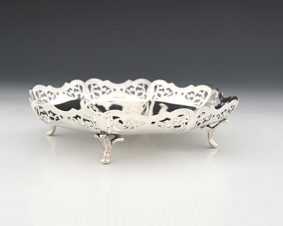 Lot 212 - An Elizabeth II silver footed bowl, the fluted...