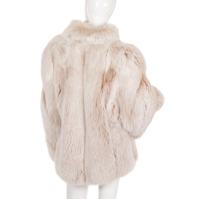 Lot 446 - A blush fox fur coat