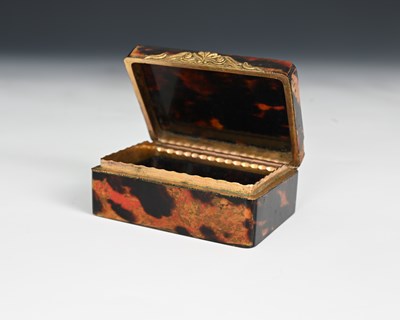 Lot 34 - A nineteenth-century tortoiseshell snuff box,...