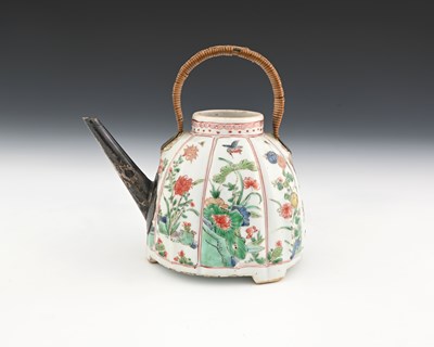 Lot 389 - A Chinese famille verte teapot, Kangxi, ogee...